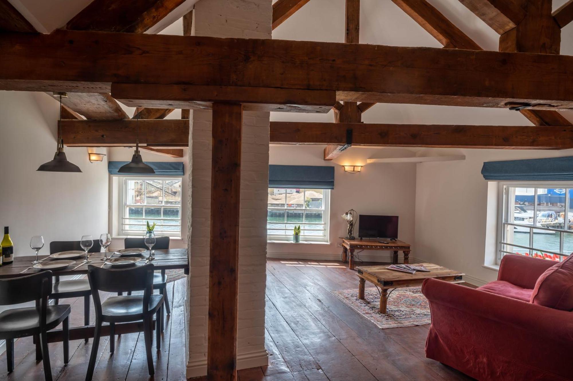 The Old Custom House Apartment Poole Exterior photo
